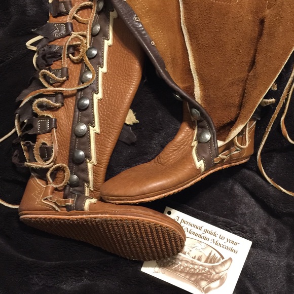 Bald Mountain Moccasins handmade one of a kind w Indian head nickel buttons - Picture 6 of 16